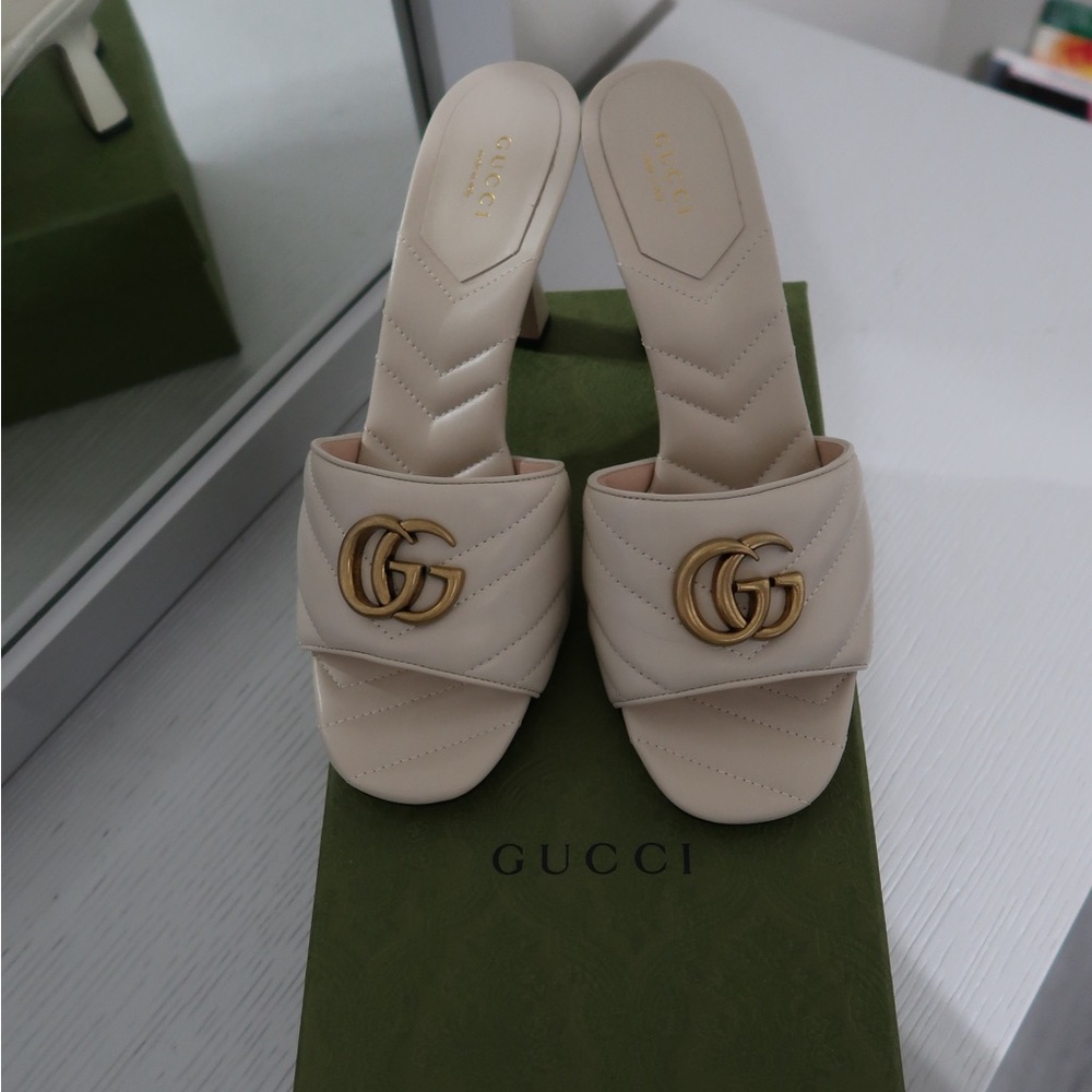 Women’s Gucci kitten heels, cream colored, size 39.5 (9.5 US)